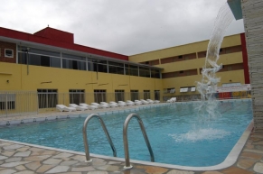 Colônia em Caraguá, agora com piscina, adulto e infantil 
