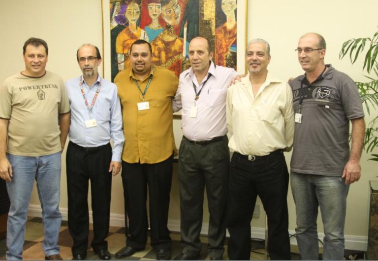 À esquerda, Paulo Klein, Mário Labamca, Vladecir Santos, Amaury Cardoso, Jorge Bueno e Geraldo Guimarães